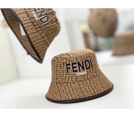 MŨ FENDY