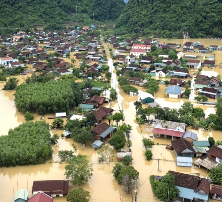 Lũ Lụt Thế Kỷ Năm 2025 – Bi Kịch Thiên Nhiên Và Nỗi Đau Nhân Loại